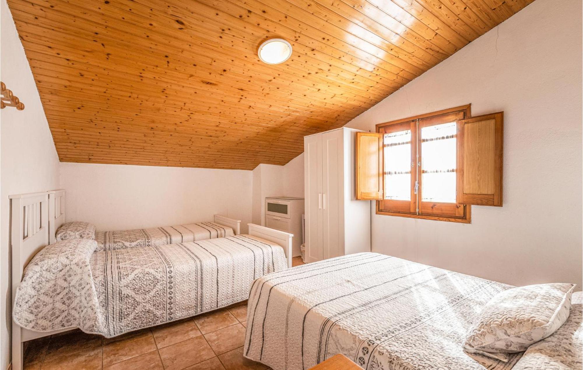 Awesome Home In Riells I Viabrea With Wifi Breda Экстерьер фото